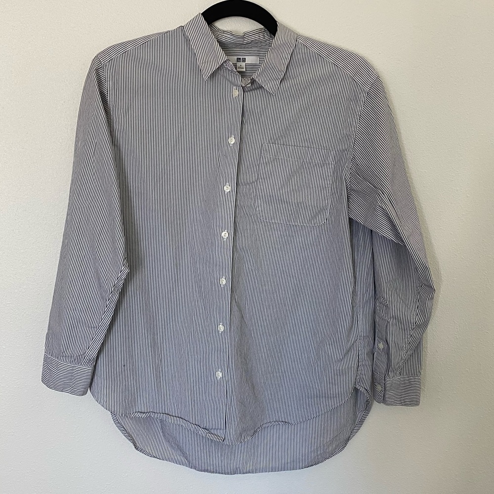 Uniqlo button down shirt